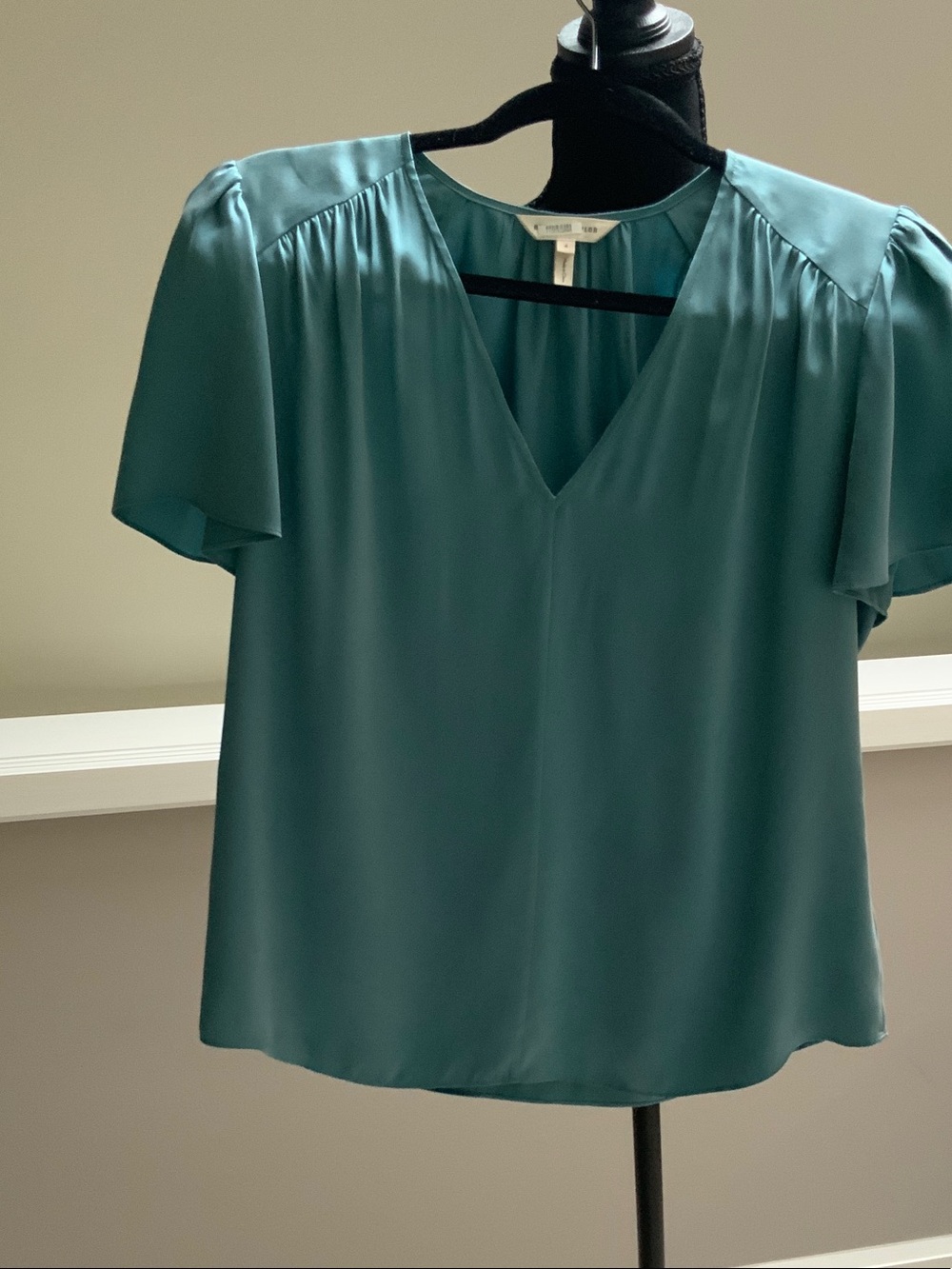 Rebecca Taylor Soft Green V-Neck Flutter Sleeve Blouse Size S